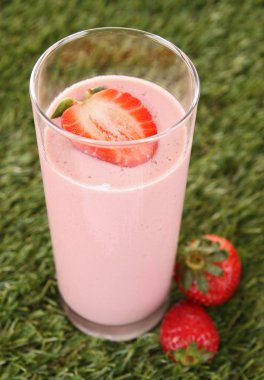 Çilekli Smoothie