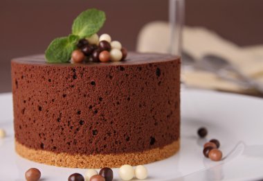 Çikolatalı mousse kek