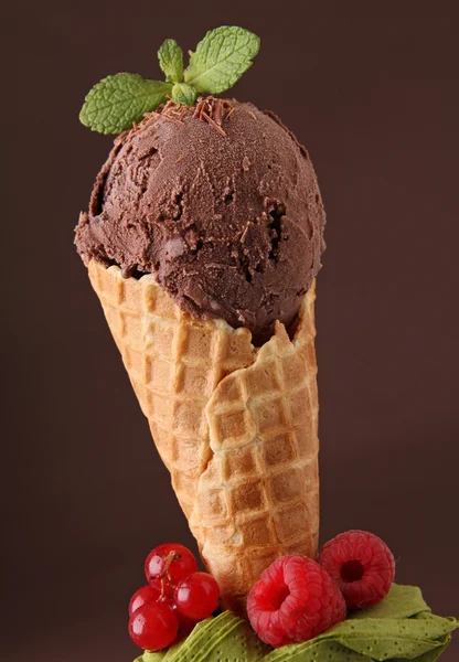 Chocolate ice cream in cone — Stock Photo, Image