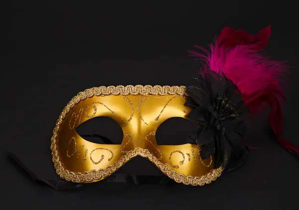 Máscara de carnaval de ouro — Fotografia de Stock