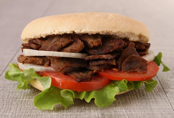 Kebab con carne e verdura — Foto Stock