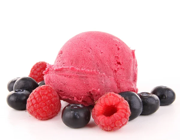 孤立的草莓冰淇淋 — 图库照片