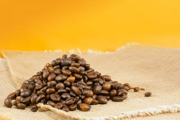 Heap od os grãos de café torrados — Fotografia de Stock