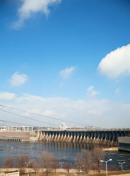 川ダムの余水吐 — ストック写真
