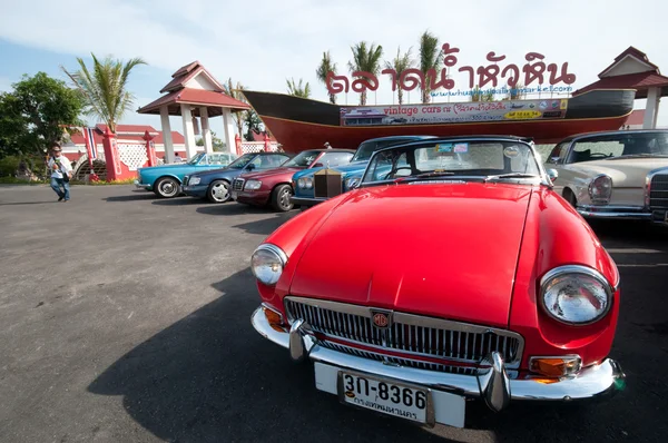 Vintage autó kijelzőn, Thaiföld — Stock Fotó