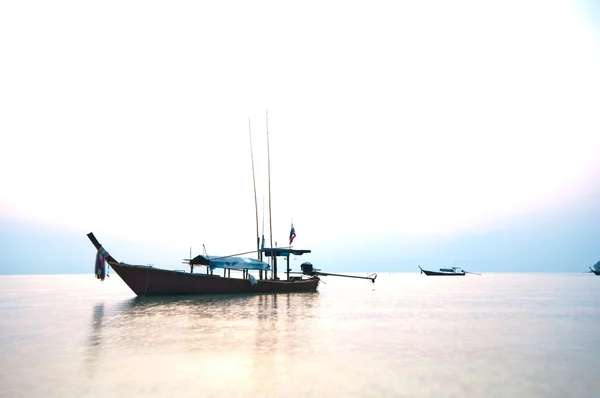 Zonsopgang op surin eiland, zuidelijk van thailand — Stockfoto