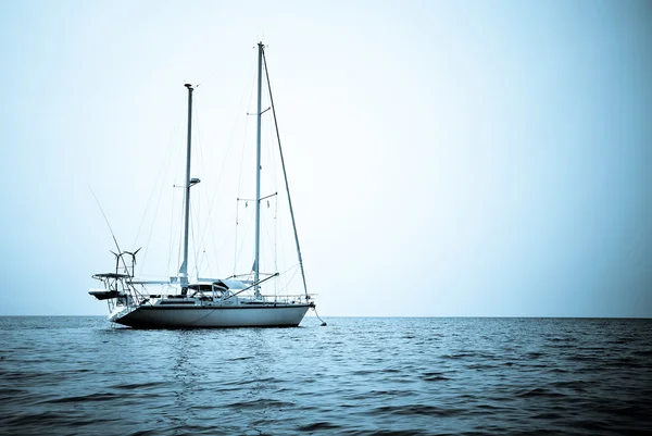 Yacht in the sea — Stock Photo, Image
