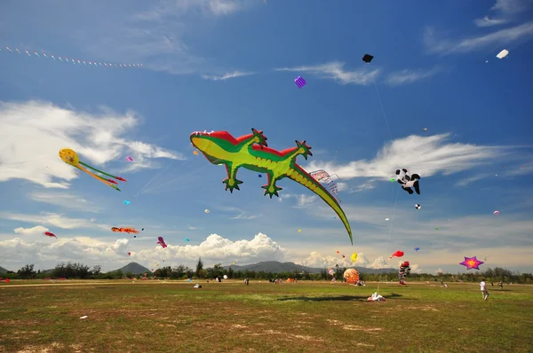 Международный фестиваль воздушных змеев в Таиланде 2012 — стоковое фото