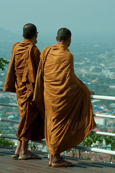 Монахи Таиланда — стоковое фото
