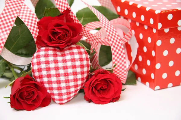 Caja de regalo San Valentín Fotos de stock libres de derechos