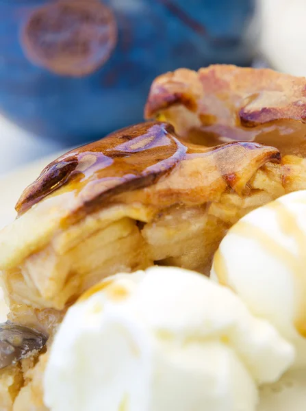 アップルパイとアイスクリーム — ストック写真