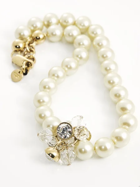 Pérolas de jóias elegantes de pérola de jóias — Fotografia de Stock