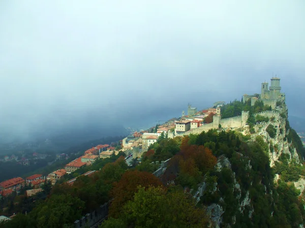 San Marino en las nubes — Foto de Stock