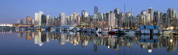 Vancouver centro notte panoramica — Foto Stock