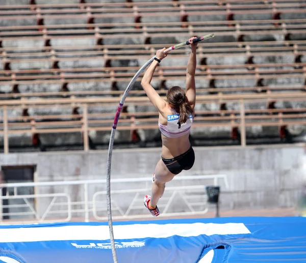Sırıkla yüksek atlama Yarışması — Stok fotoğraf