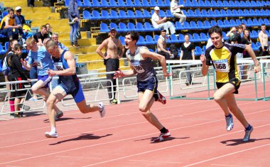 Erkekler 110 metre engelli yarış Bitiş Tarih