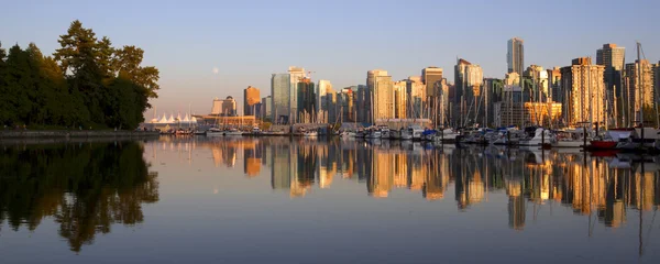 Vancouver Canadá paisagem urbana panorâmica no centro da cidade — Fotografia de Stock