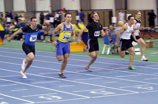 Okända män på finish av 60 meter dash — Stockfoto