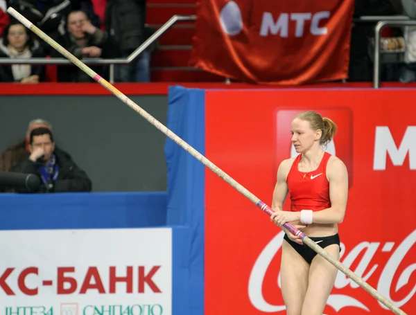 顿涅茨克 乌克兰 斯维特拉娜 俄罗斯世界冠军 北京奥运会的银牌和铜牌得主竞争上三星撑杆跳明星会议在 2012 日在乌克兰顿涅茨克 — 图库照片