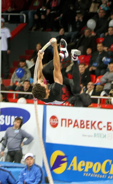 BRAD WALKER - Campeão do Mundo compete na competição de salto com vara — Fotografia de Stock