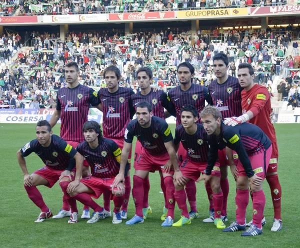 Jogadores alinhamento inicial Hércules em ação durante jogo liga Córdoba vs Hércules — Fotografia de Stock
