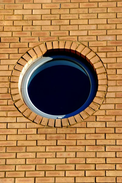 Ventana redonda de vidrio — Foto de Stock