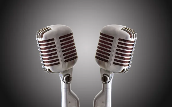 Microphone vintage isolé — Photo