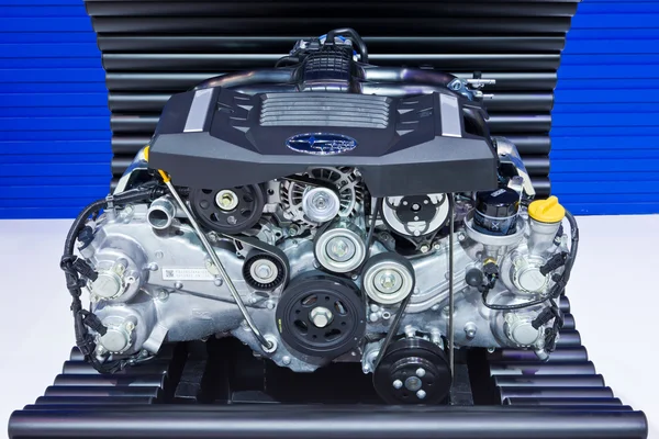 Subaru Boxer Engine 2.0 Litre на дисплее в Thailand Internation — стоковое фото