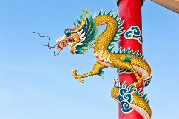 Statua del drago nel tempio cinese — Foto Stock