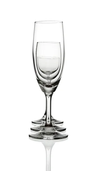 Prázdné sklenice na víno, které byly izolovány — Stock fotografie