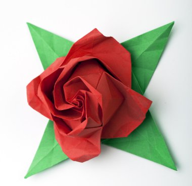 Origami kırmızı gül