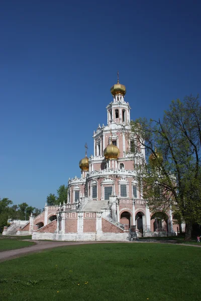 Rusko, Moskva. církev Svatá Panna ochrana. — Stock fotografie
