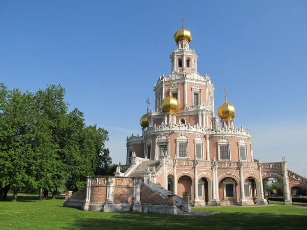 俄罗斯，莫斯科。教会的圣洁处女保护. — 图库照片