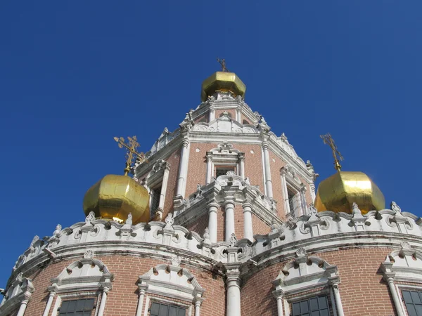 ロシア、モスクワ。教会の神聖なバージンの保護. — ストック写真