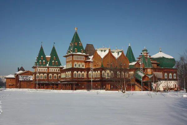 Moszkva. a helyreállított palotában az ingatlan Kolomenszkoje. — Stock Fotó