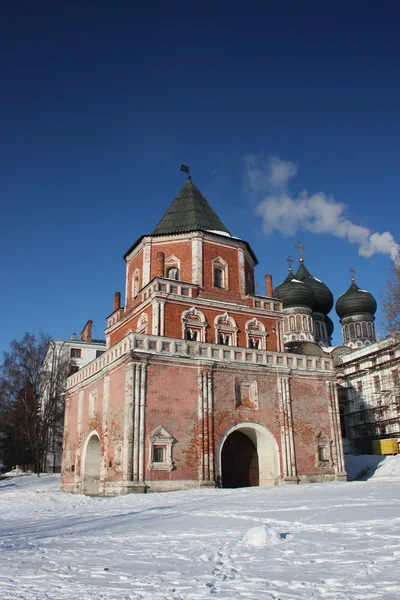 러시아, 모스크바입니다. tsar의 매너 "이즈 마일로 보"입니다. 브릿지 타워. — 스톡 사진