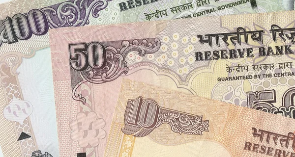 Fragment av indiska sedlar - 10, 50 och 100 indiska rupier, provet i — Stockfoto