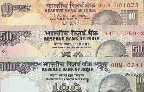 Fragment av indiska sedlar - 10, 50 och 100 indiska rupier, provet i — Stockfoto