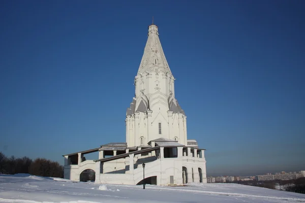 Rosja, Moskwa, dwór Kolomenskoe można jeździć. Kościół Wniebowstąpienia. — Zdjęcie stockowe