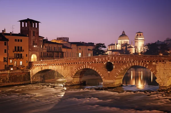 Ponte pietra, verona - Italië — Stockfoto