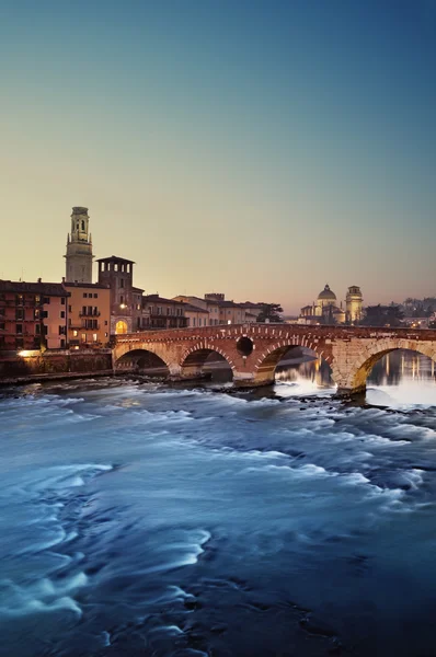 Ponte pietra, verona - Italien — Stockfoto