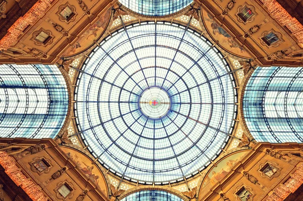 Галерея Витторио Эммануэле II, Милан - Италия — стоковое фото