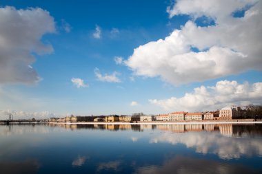 st. petersburg bahar türleri. neva Nehri. Rusya