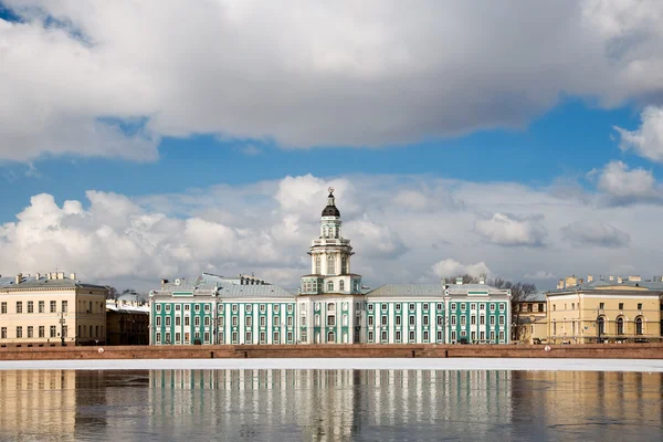 St. Petersburg Kunstkammer. Tavasz a városban. Oroszország — Stock Fotó