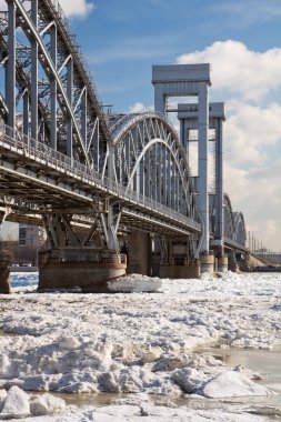 neva Nehri demiryolu Köprüsü. St. petersburg. Rusya.