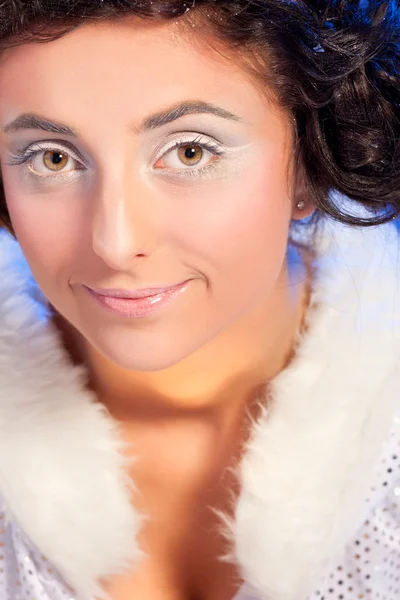 Mooi meisje als Sneeuwwitje — Stockfoto