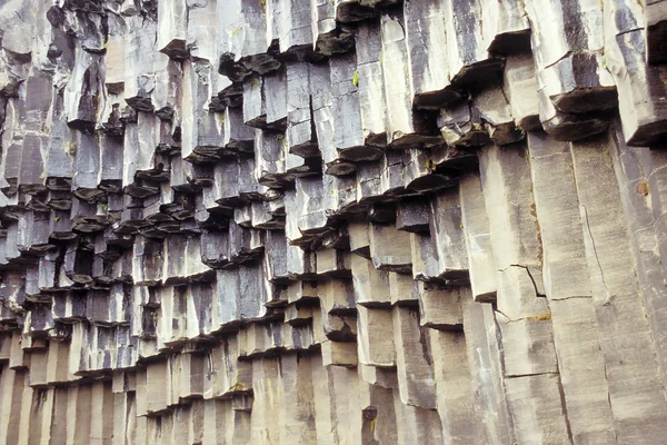 Hängende Basaltsäulen — Stockfoto