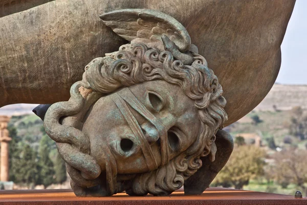 La estatua en el área arqueológica de Agrigento —  Fotos de Stock