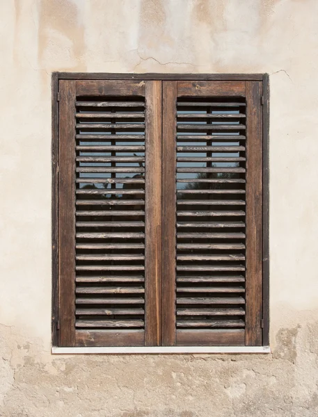 Закриті дерев'яних вікон — стокове фото