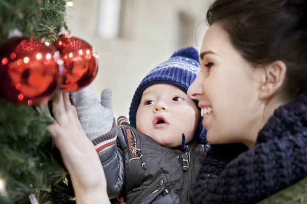 Erstes Weihnachtsfest — Stockfoto